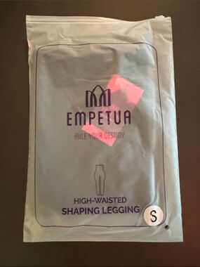 High-Waisted Shaping Legging - Black